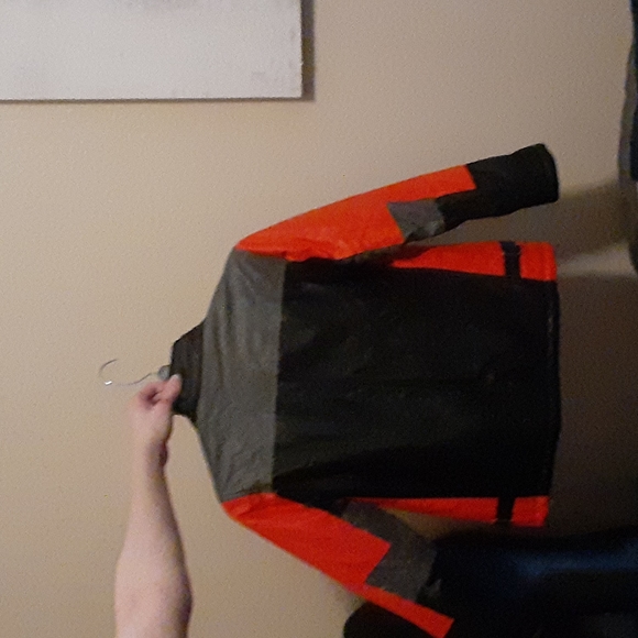 Clothes - Picture 2 of 3